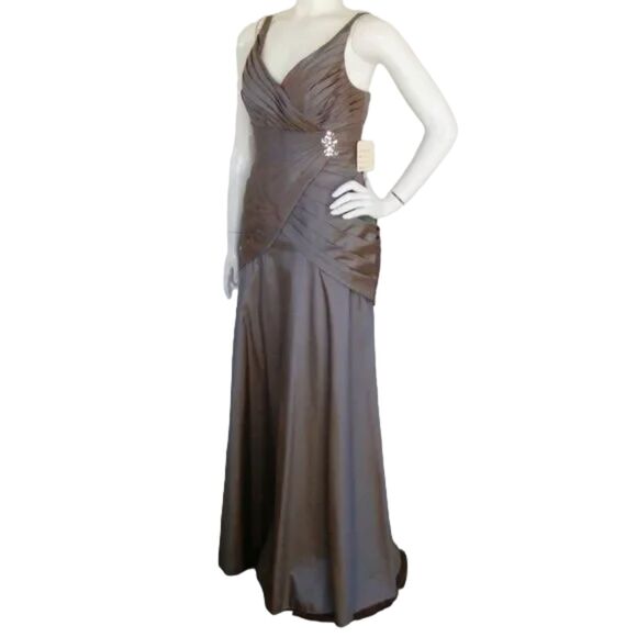 MORI LEE Gown/Dress, 9/10, Colorshift - Green/Brown, Floor/Long - Picture 5 of 16